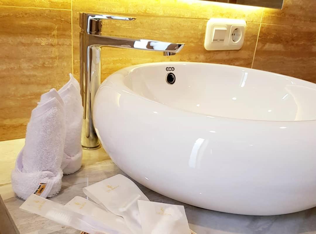 The Edicha Bed & Breakfast Lovina  Luaran gambar